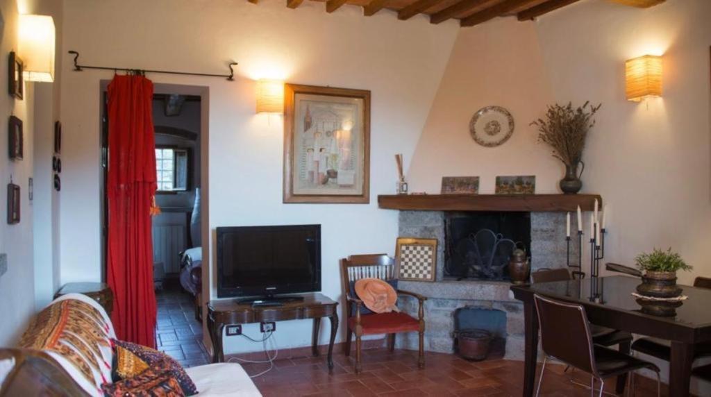 Antico Casale Il Fiorentino Montenero  Esterno foto